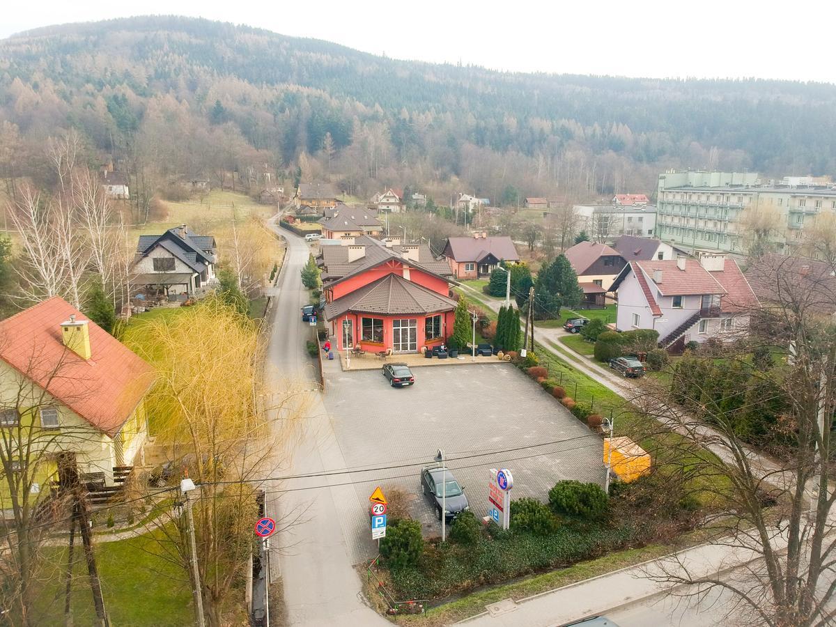 Hotel Krak Myslenice Exterior photo