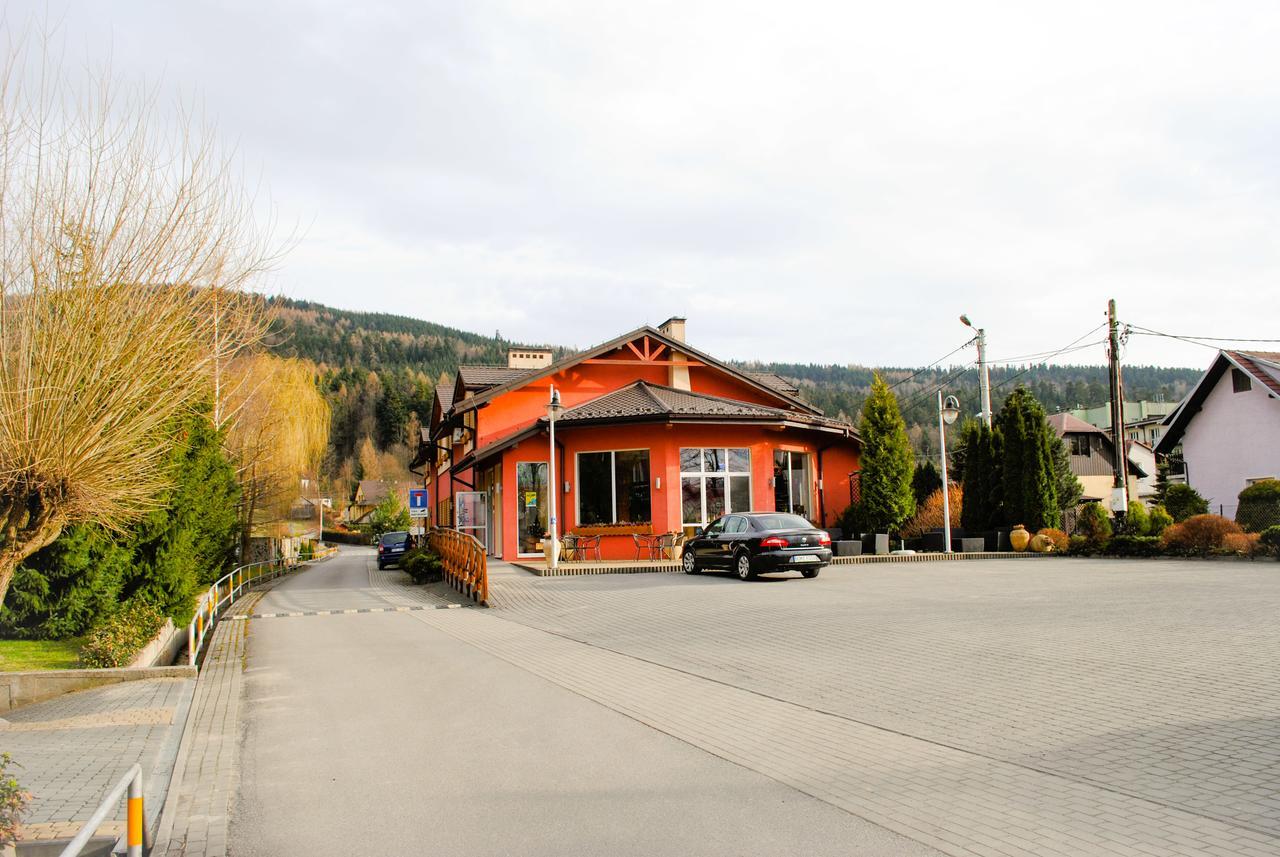 Hotel Krak Myslenice Exterior photo